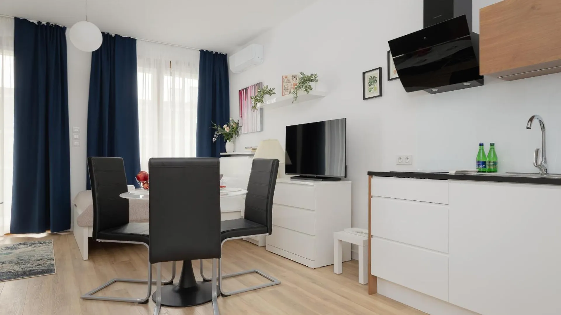 Apartment Holzera 6 Studio Close To Medicover And Paley Warsaw