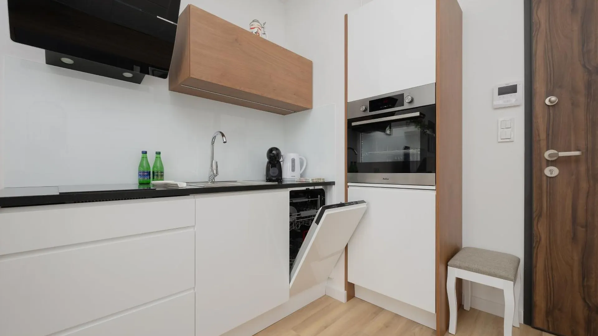 Apartment Holzera 6 Studio Close To Medicover And Paley Warsaw