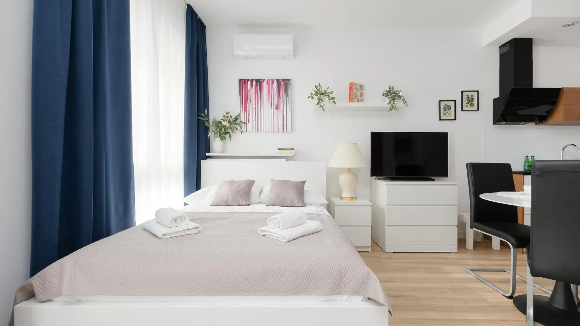 Holzera 6 Studio Close To Medicover And Paley Warsaw