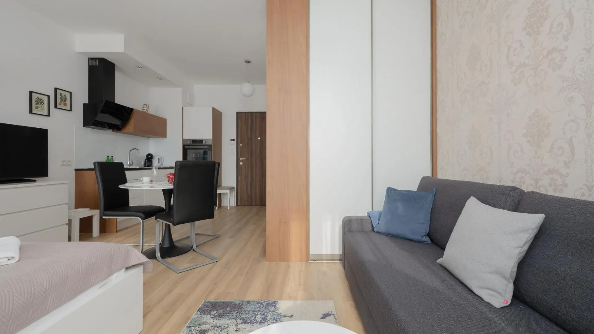 Apartment Holzera 6 Studio Close To Medicover And Paley Warsaw